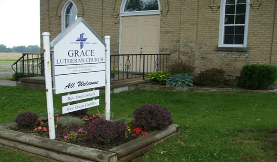 http://www.gracelutheranstrathroy.com/images/church8a.jpg